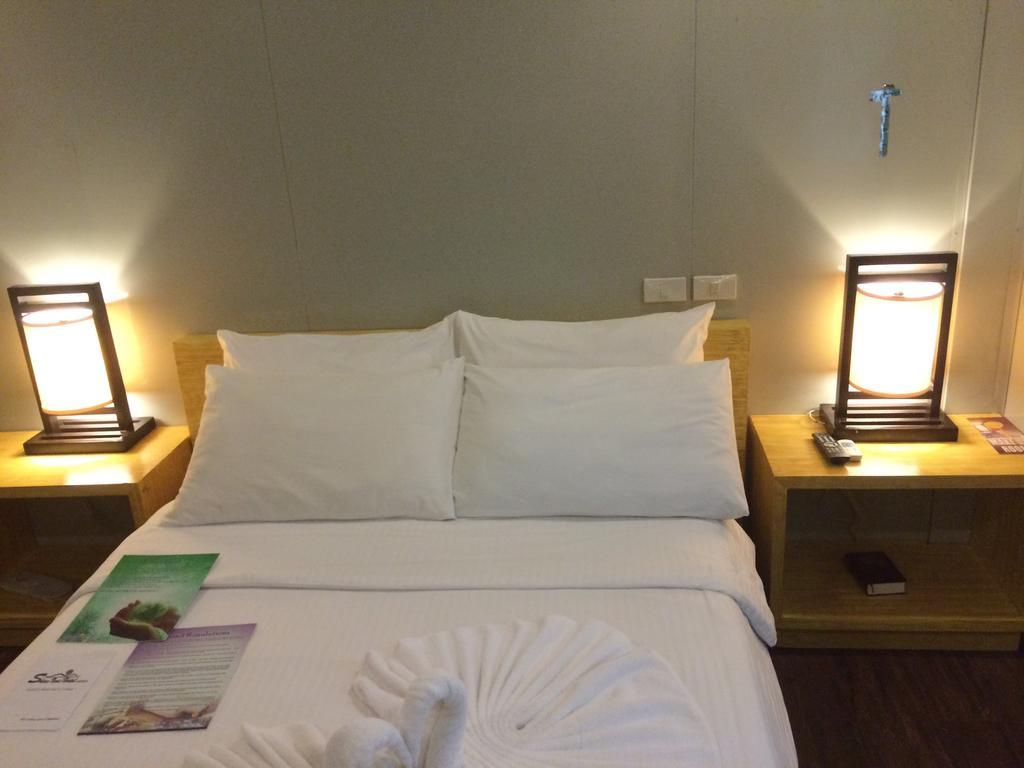 Shore Time Hotel - Annex Balabag  Bagian luar foto