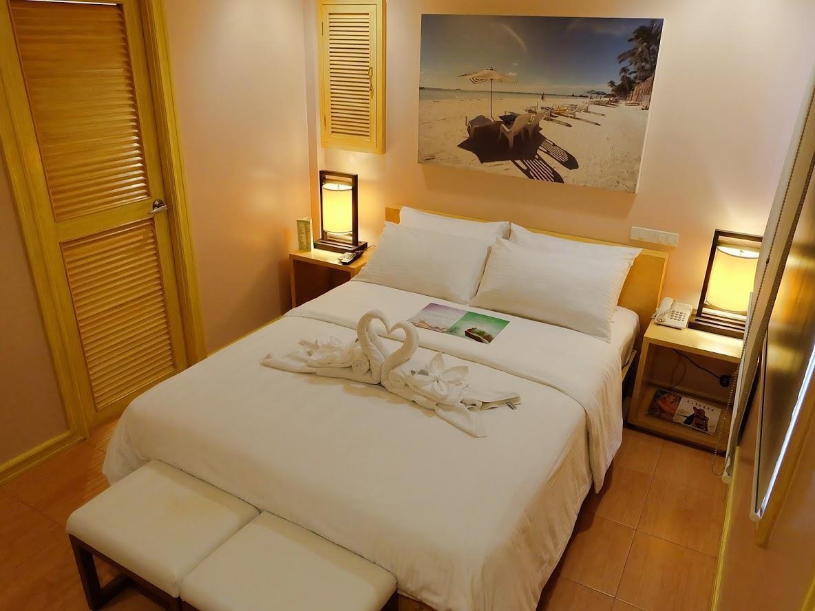 Shore Time Hotel - Annex Balabag  Bagian luar foto