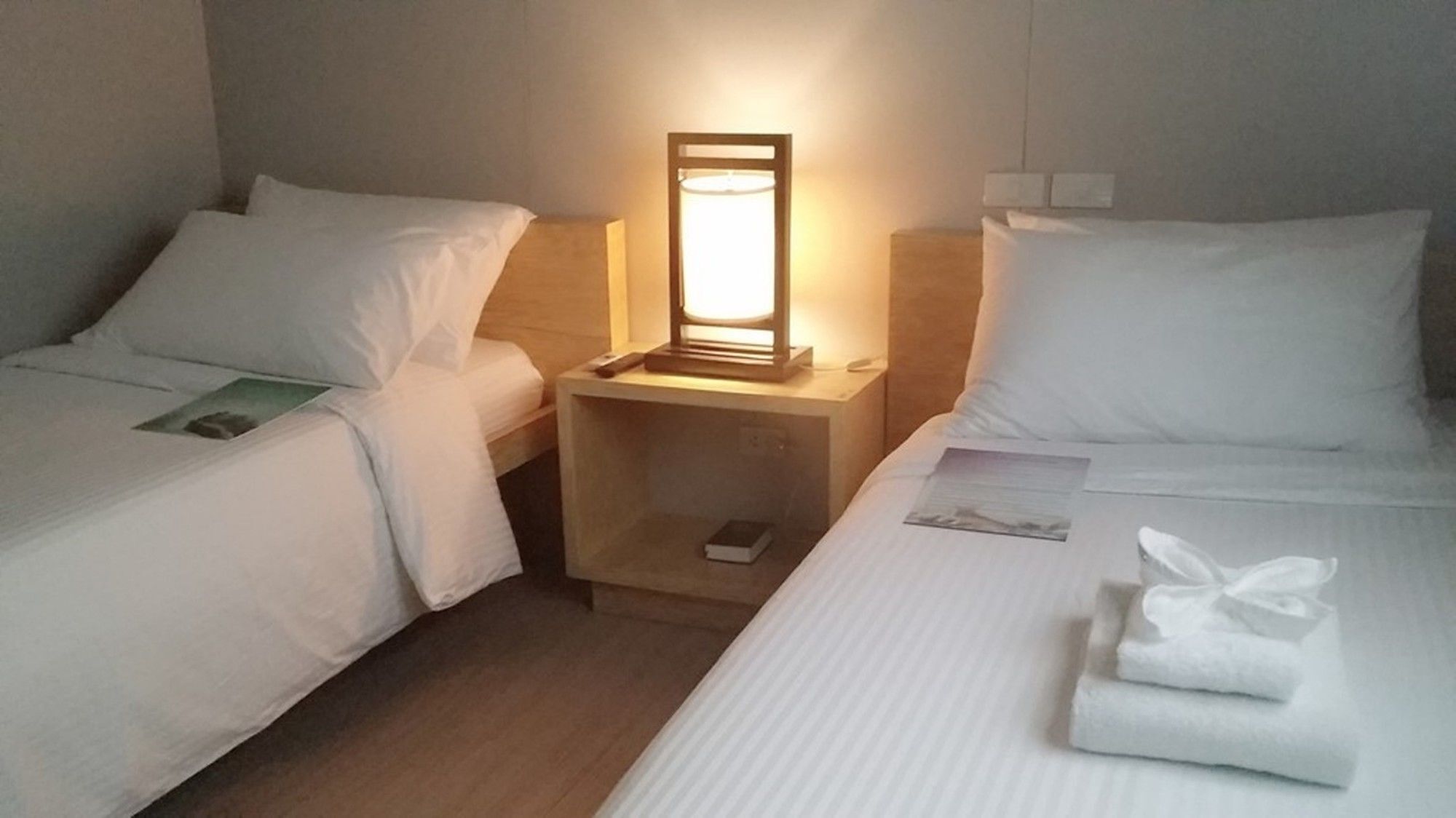 Shore Time Hotel - Annex Balabag  Bagian luar foto