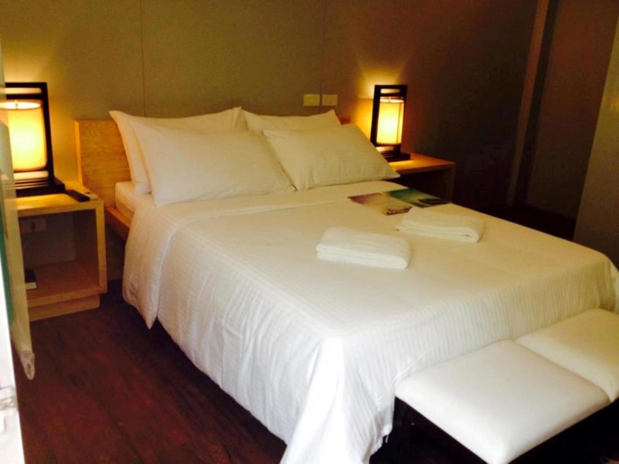 Shore Time Hotel - Annex Balabag  Bagian luar foto